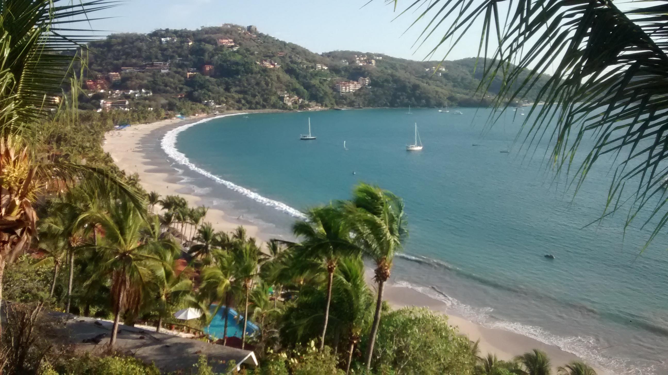 HOTEL CATALINA BEACH RESORT ZIHUATANEJO 4* (Mexico) - from C$ 70 | iBOOKED